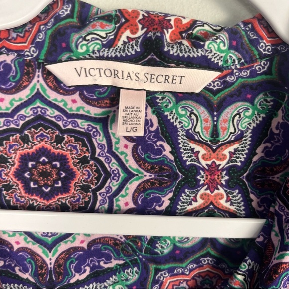 Victoria's Secret Sleep Shirt Womens large Purple Pink Medallion Print Mayfair - Picture 2 of 6